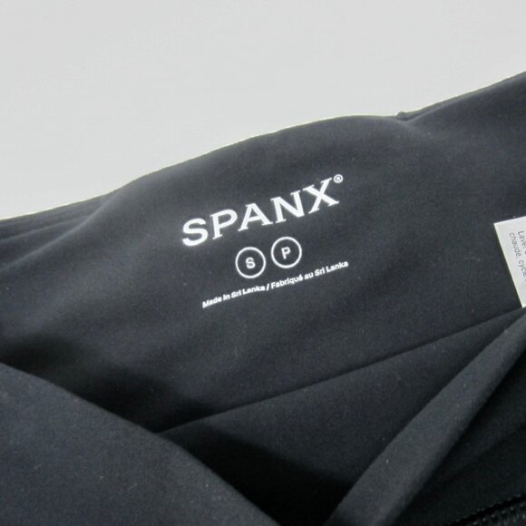 NWT SPANX OnForm Micro Flare Pants size Small/Petite Black - Picture 8 of 8